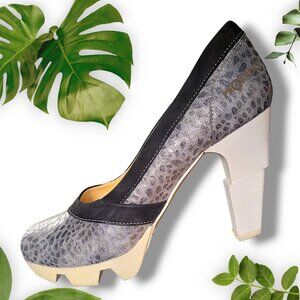 Prophecy "Our Secret" Pump, sz EU40 / US9-9.5